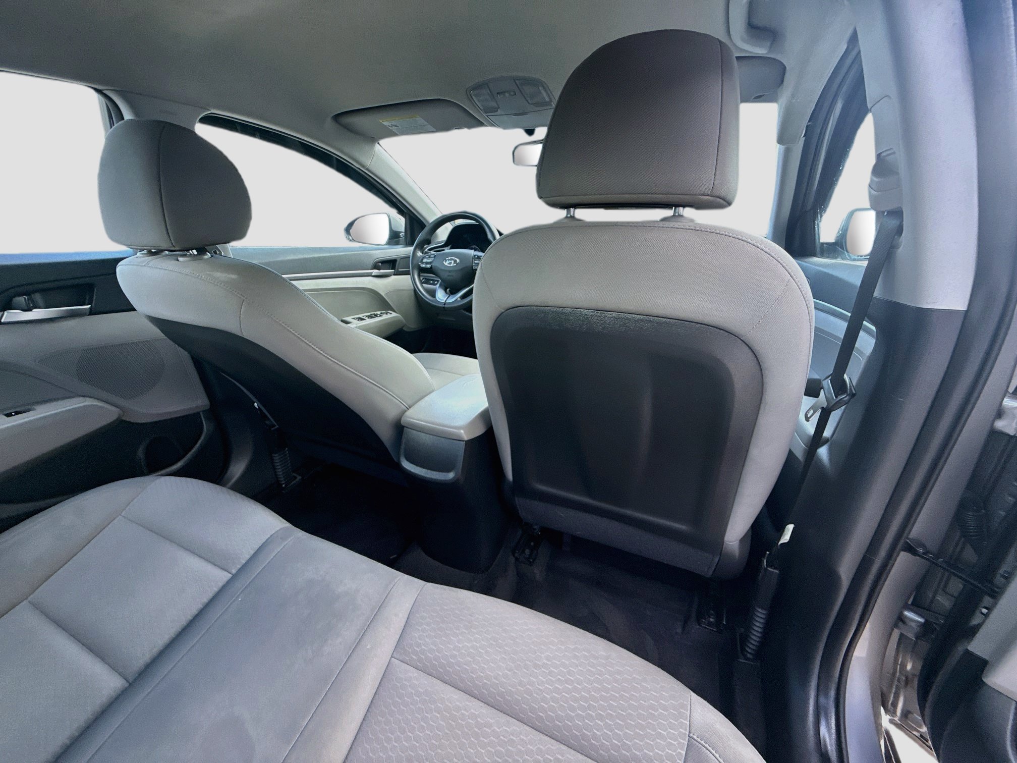 2020 Hyundai Elantra SE - Photo 26
