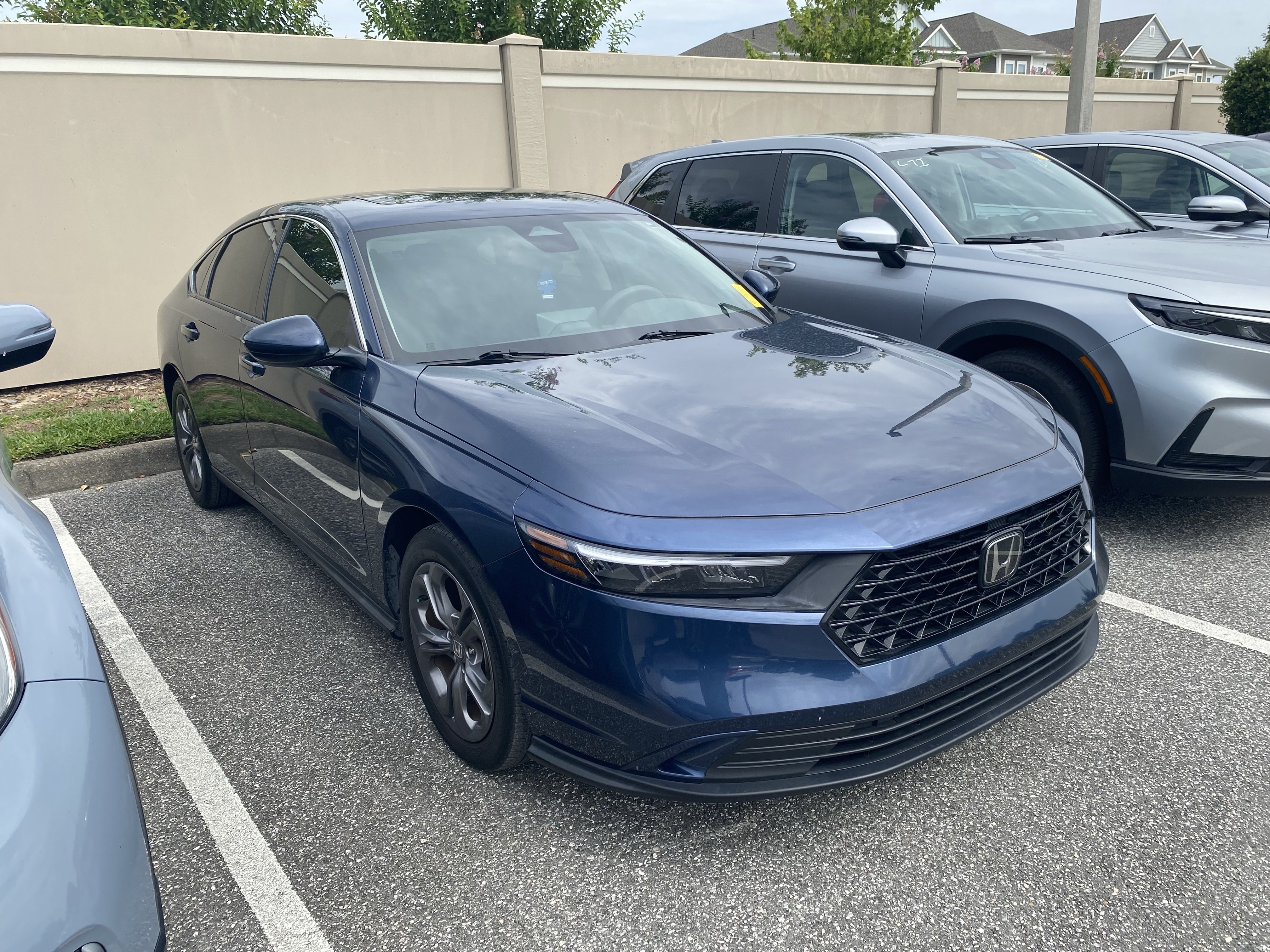 Used 2024 Canyon River Blue Metallic Honda EX image 3