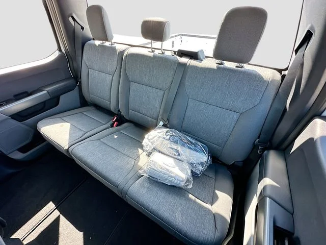 New 2026 Oxford White Ford XL image 15