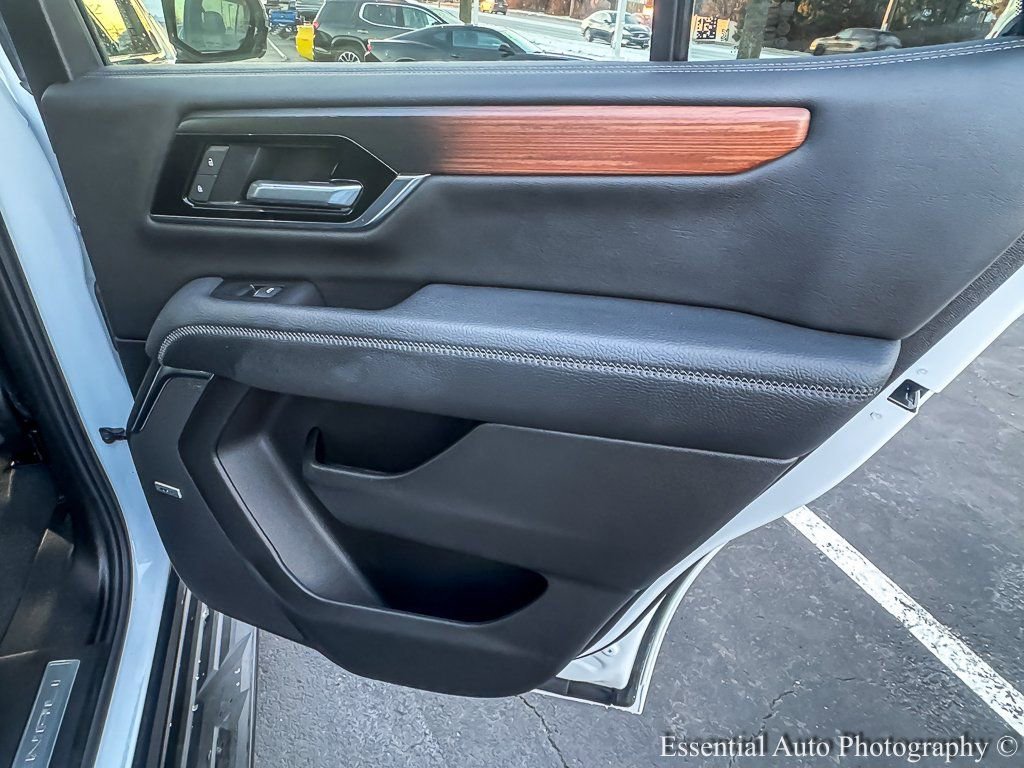 2025 GMC YUKON - Image 36