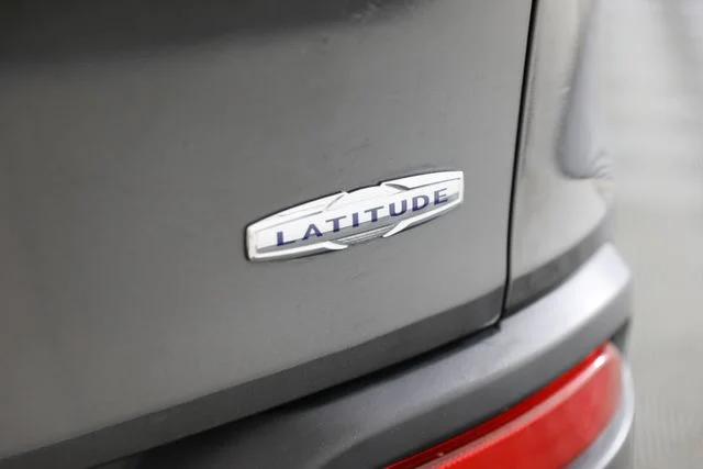 Used 2016 Gray Jeep Latitude image 36