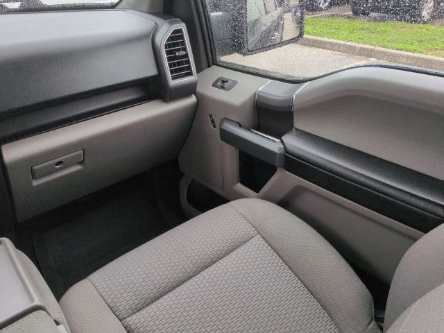 Used 2019 Blue Ford XLT image 17