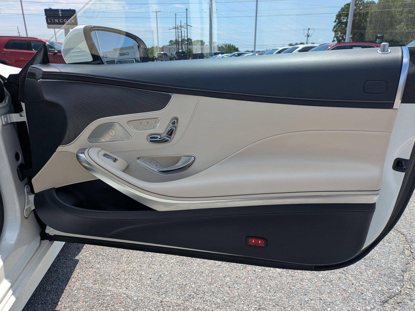 Used 2018 designo Diamond White Metallic Mercedes-Benz S 560 image 27