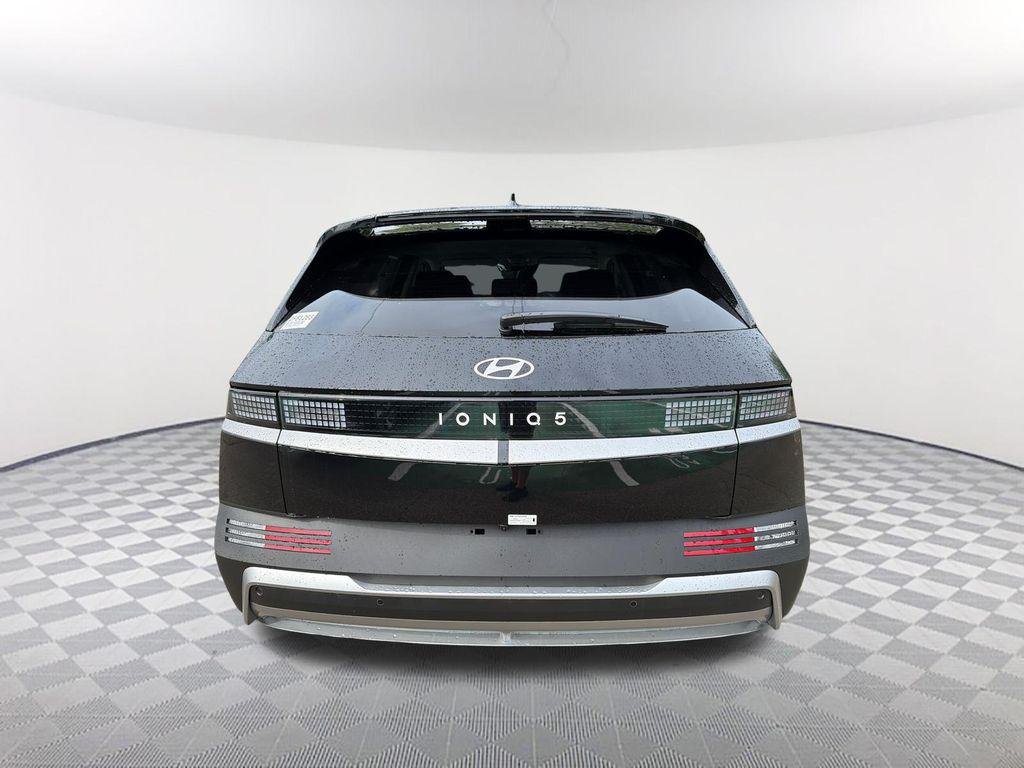 New 2026 Black Hyundai SE image 6