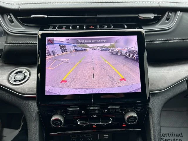 Used 2022 Gray Metallic Jeep Overland image 60