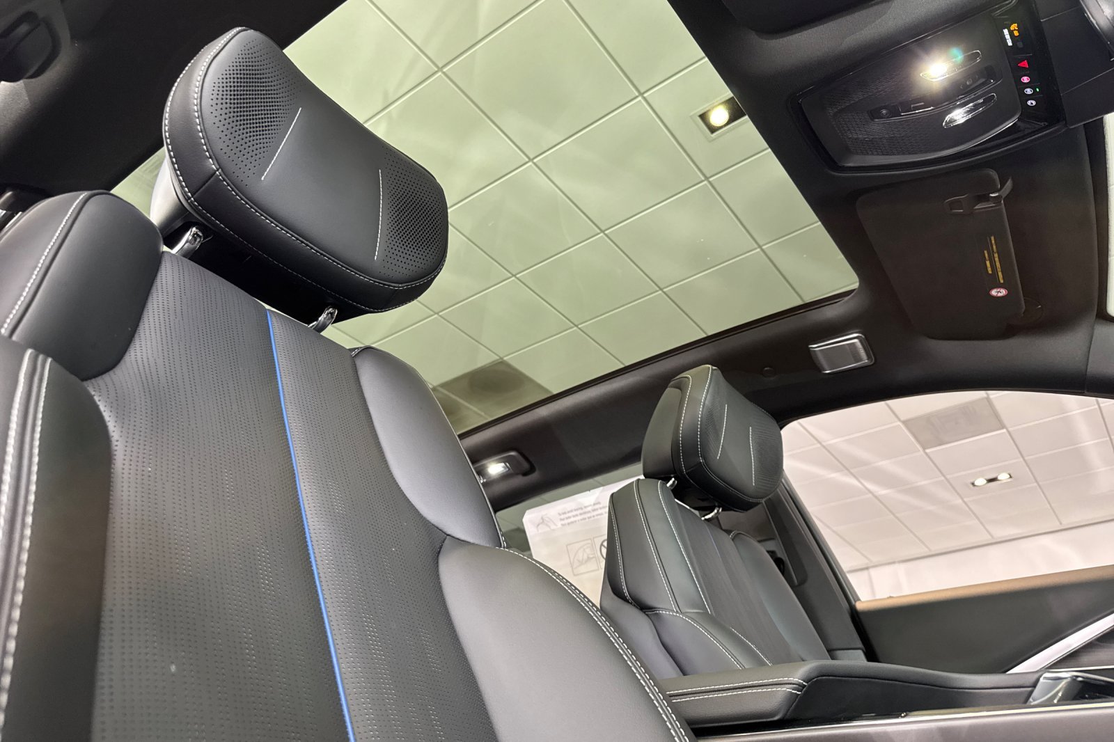 2026 Cadillac LYRIQ V - Photo 17