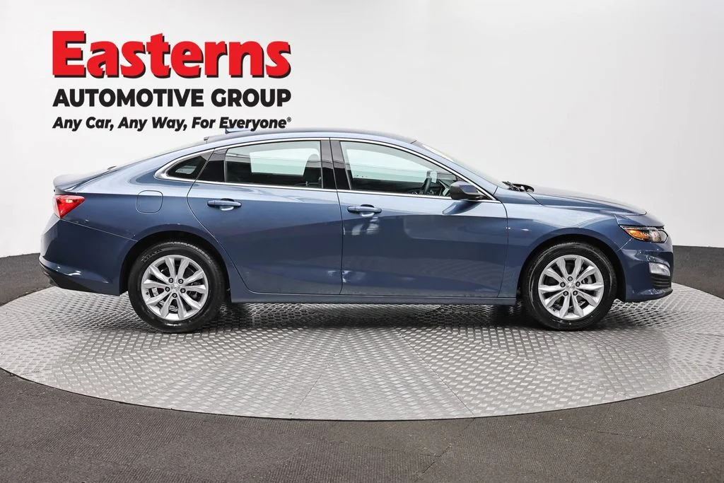 Used 2024 Blue Chevrolet LT image 4
