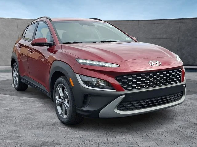 Used 2023 Red Hyundai SEL image 2