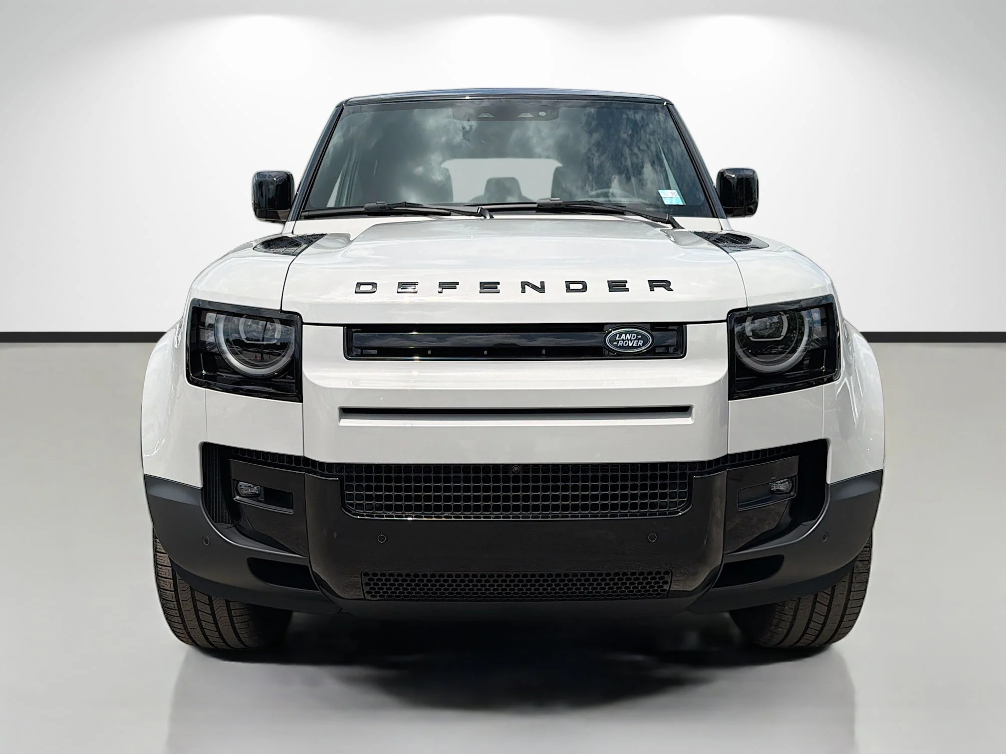 New 2026 Borasco Grey Metallic Land Rover S image 8