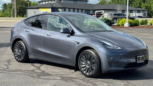 Used 2023 Midnight Silver Metallic Tesla Long Range image 8