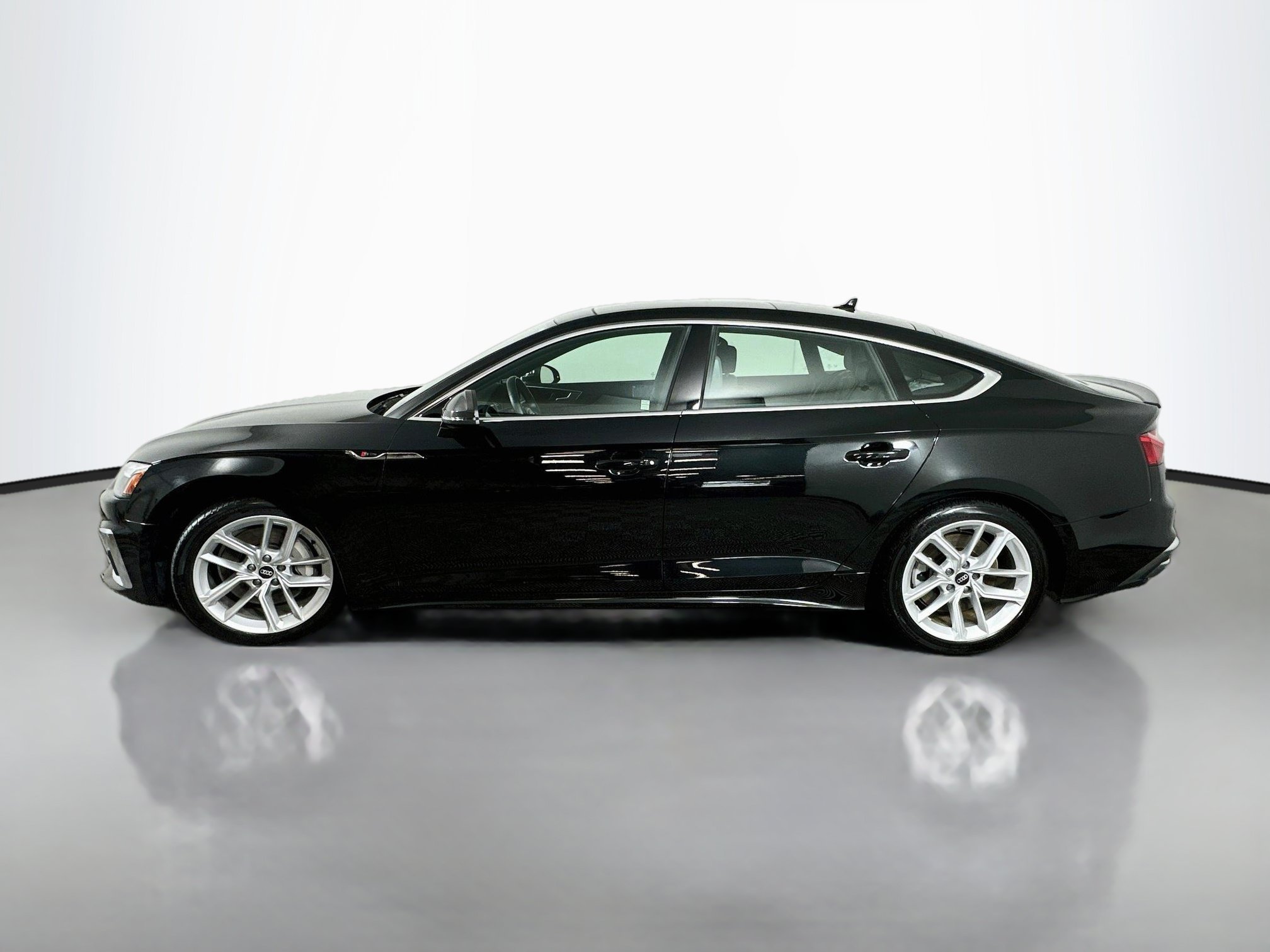 Used 2023 Mythos Black Metallic Audi S line Premium Plus image 4