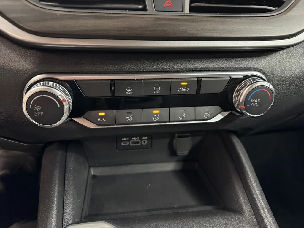 Used 2025 Black Nissan 2.5 SV image 21