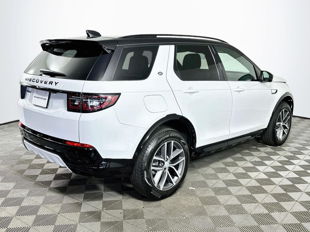 Used 2025  Land Rover SE image 5