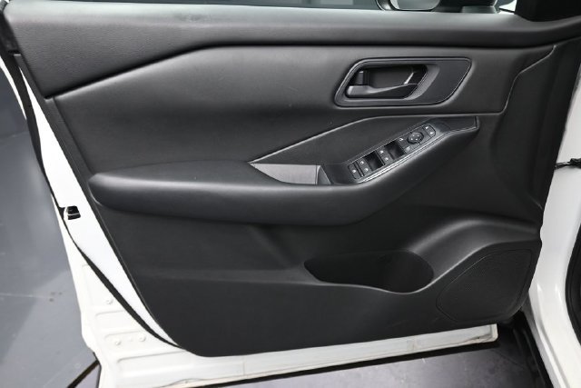 Used 2024 Glacier White Nissan S image 13