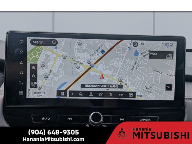 Used 2025 White Mitsubishi SE image 23