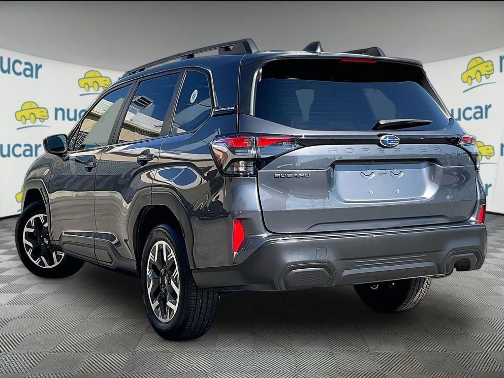Used 2025 Gray Metallic Subaru Premium image 4