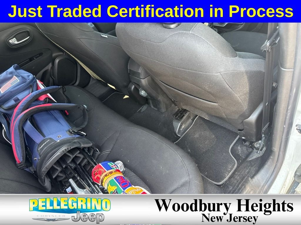 Used 2021 White Jeep Latitude image 7