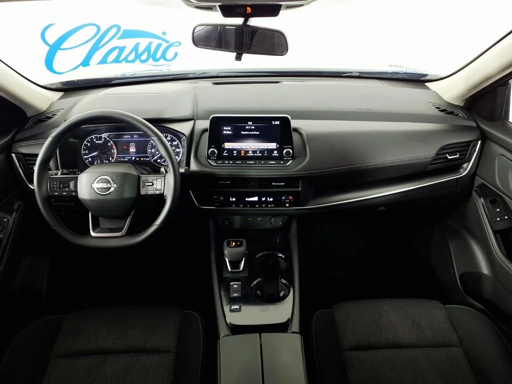 Used 2025 Blue Nissan SV image 14