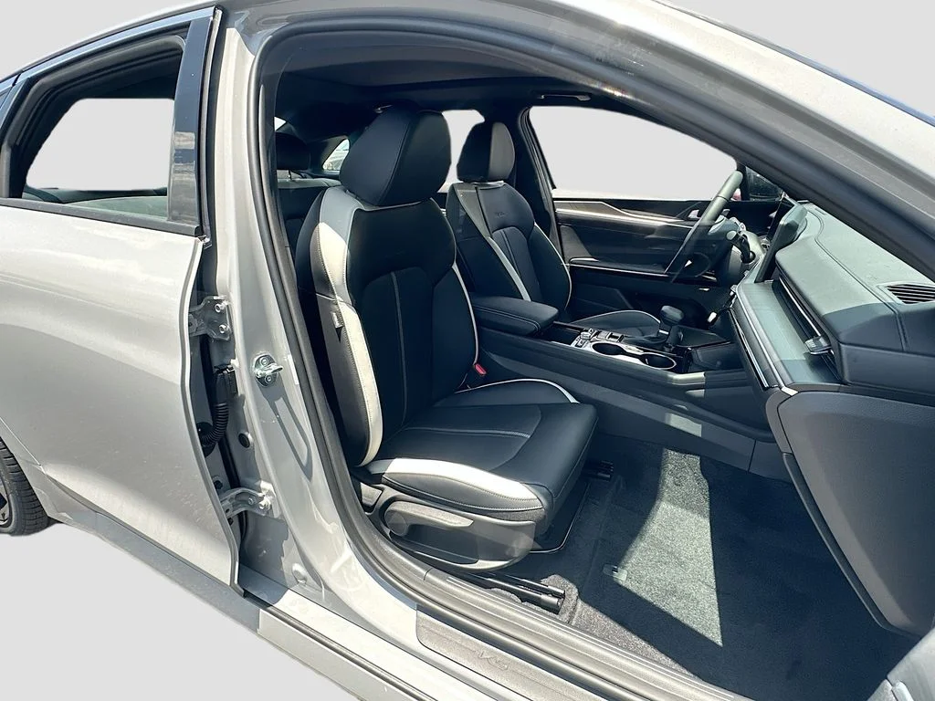 New 2026 Wolf Gray Kia GT-Line FWD image 29
