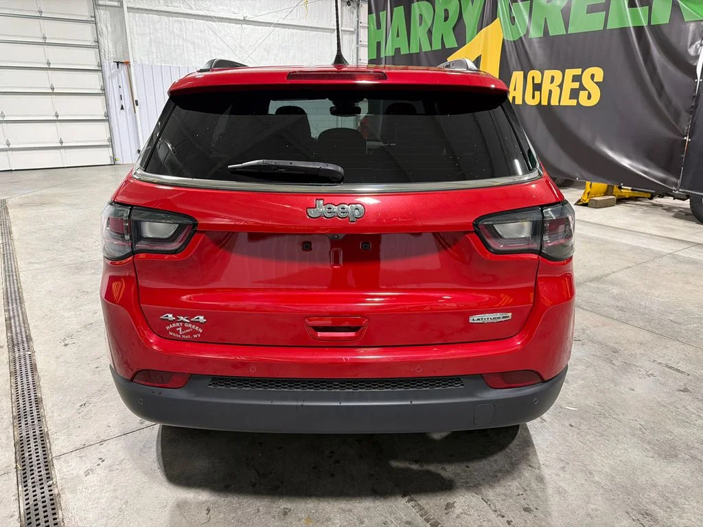 Certified Used 2024 Red Hot Pearlcoat Jeep Latitude Lux image 8