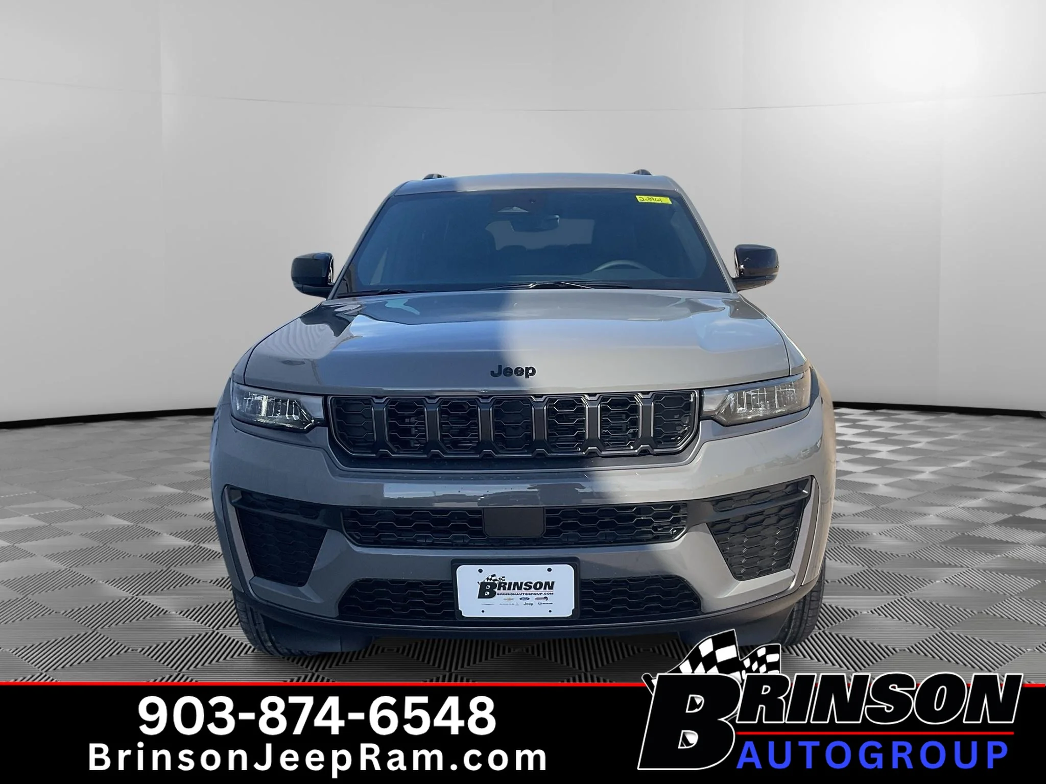 New 2027 Sting-Gray Clearcoat Jeep Laredo Altitude image 2