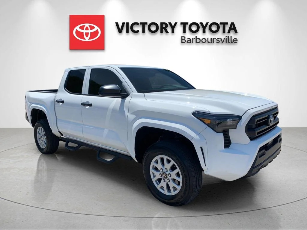Used 2025 White Toyota SR image 5