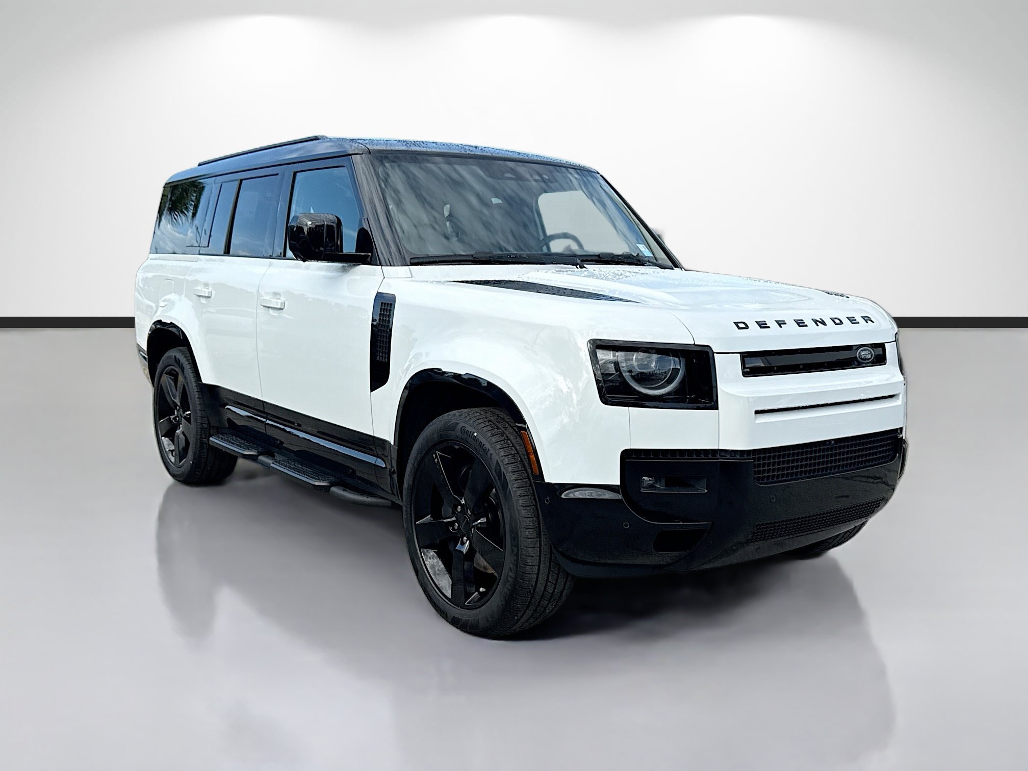 New 2026 Fuji White Land Rover X-Dynamic SE image 7