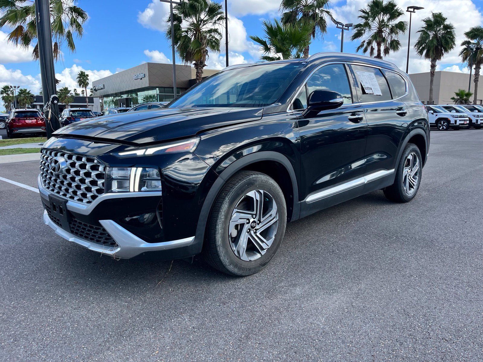Used 2023 Black Hyundai SEL image 3