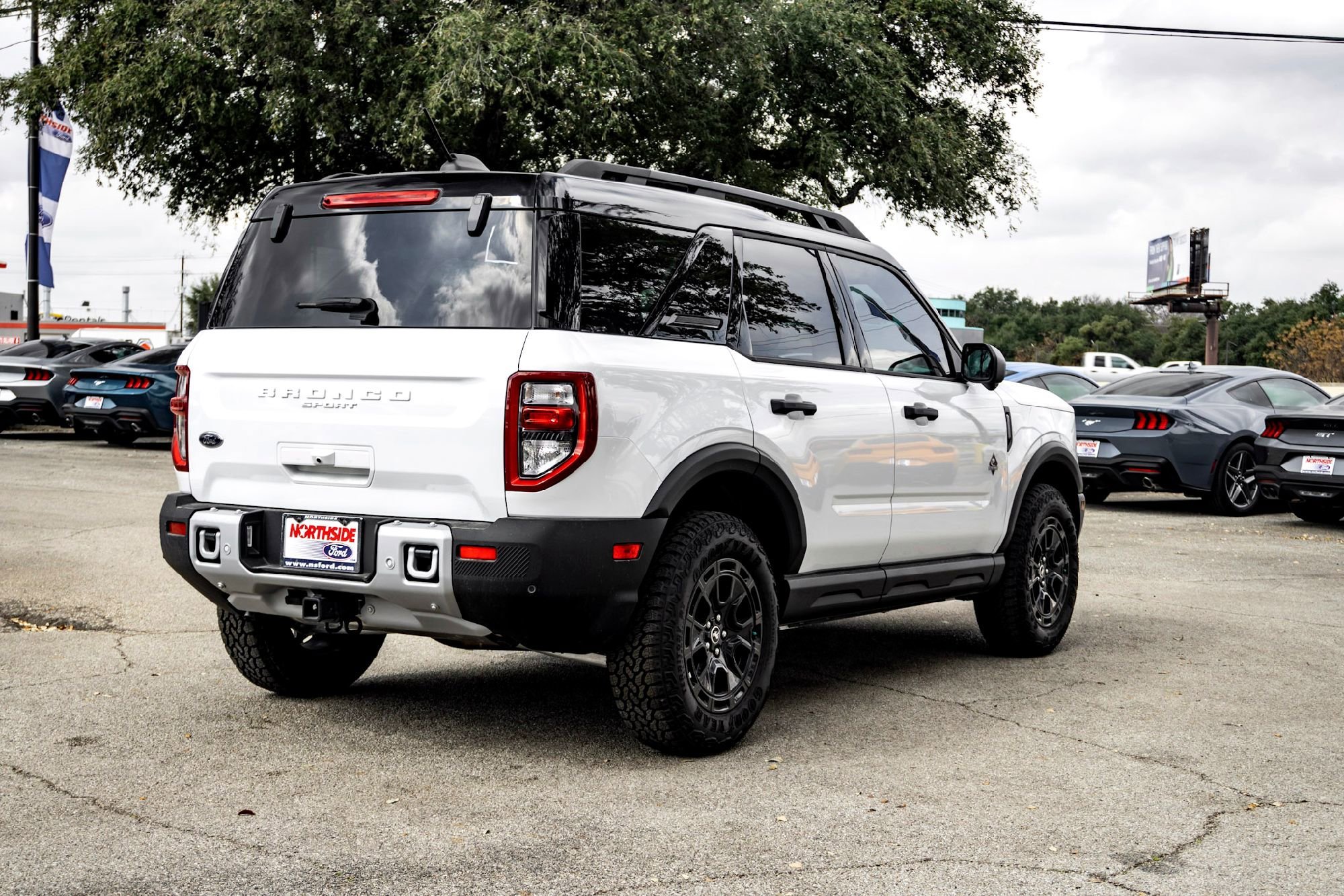 New 2025 Oxford White Ford Outer Banks image 4