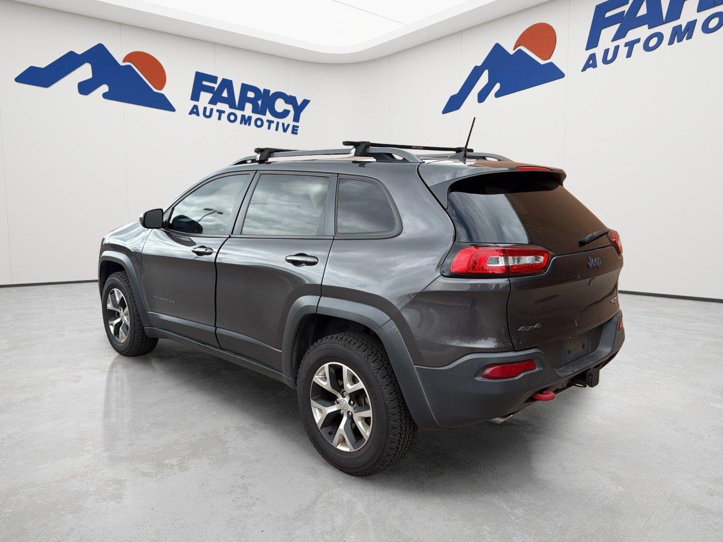 Used 2017 Granite Crystal Metallic Clearcoat Jeep Trailhawk image 9