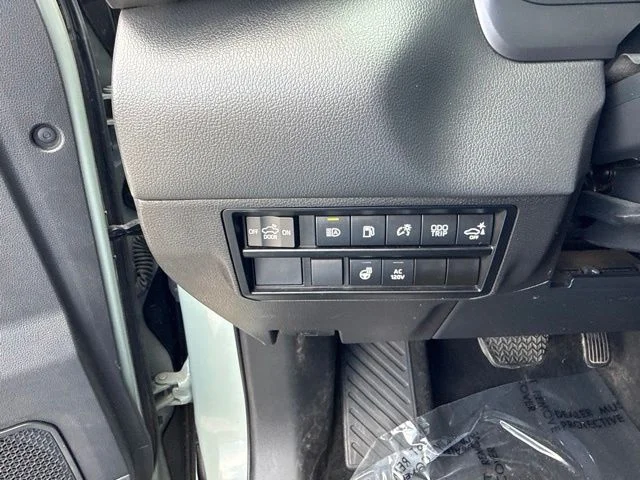 Used 2024  Toyota Limited image 28