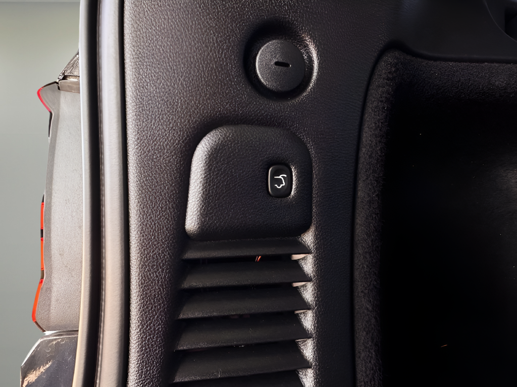 Used 2022 Black Dodge Citadel image 25