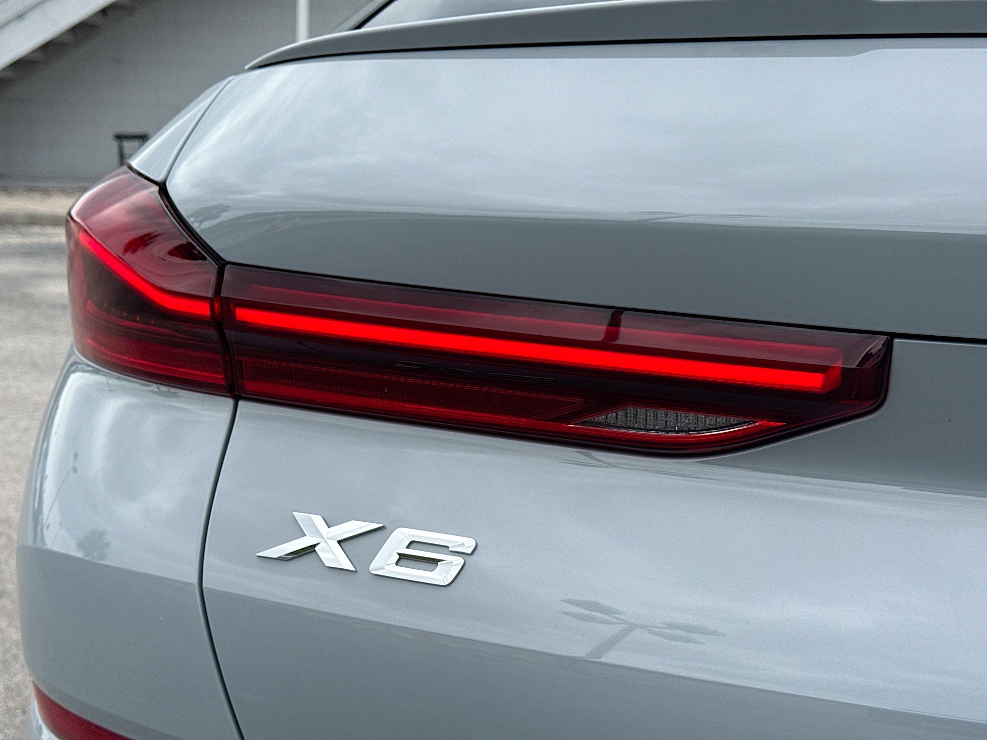 Used 2024 Gray Metallic BMW xDrive40i image 10