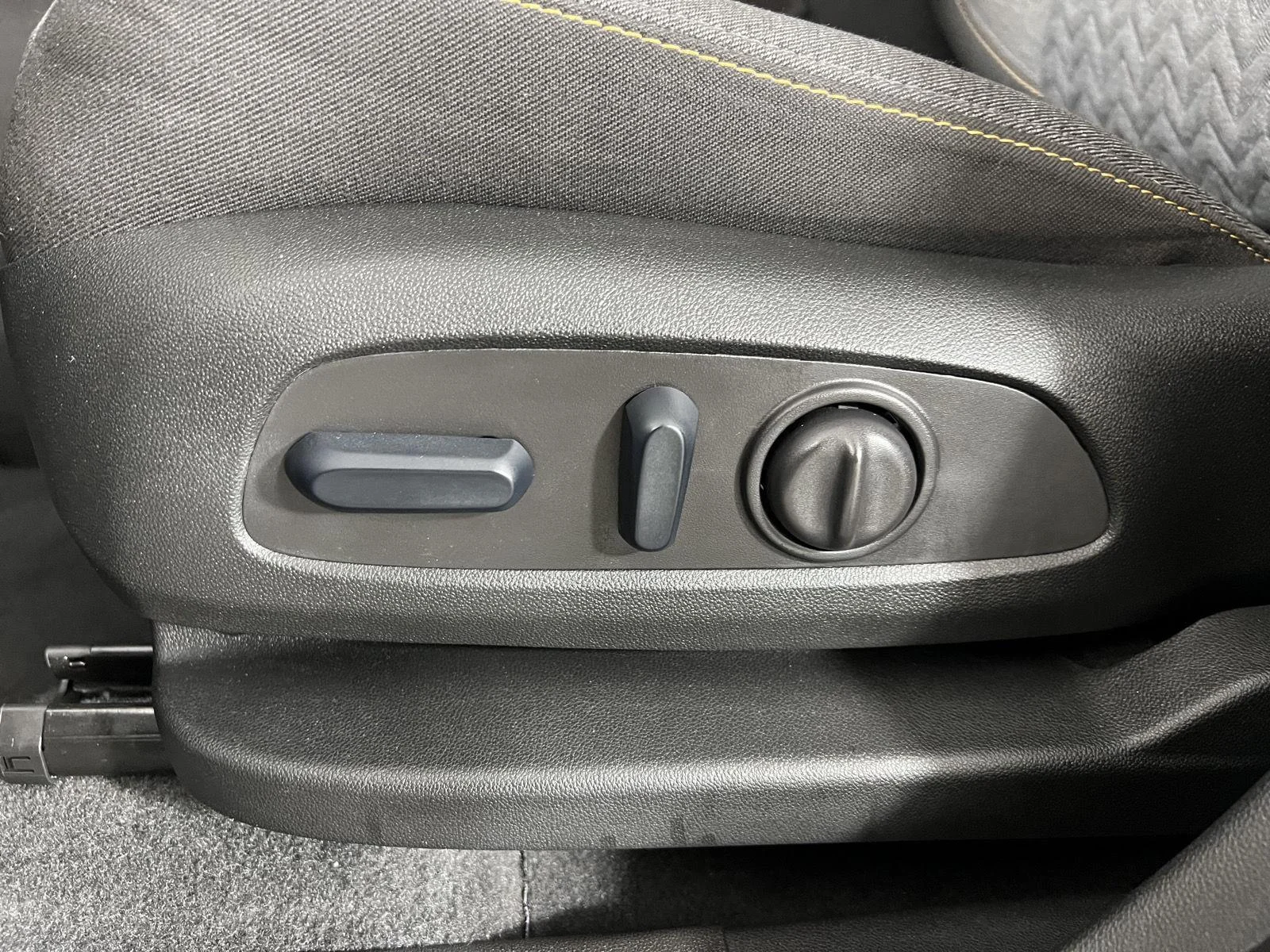 Used 2024 Mosaic Black Metallic Chevrolet LT image 35