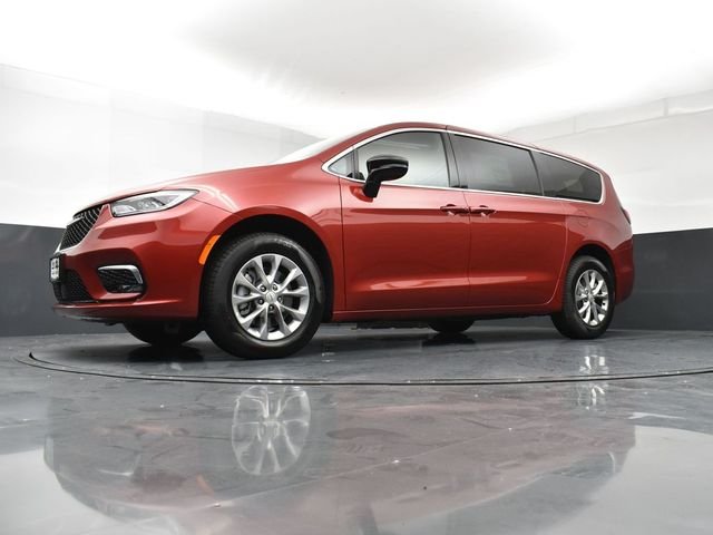 2026 Chrysler Pacifica Select - Photo 24