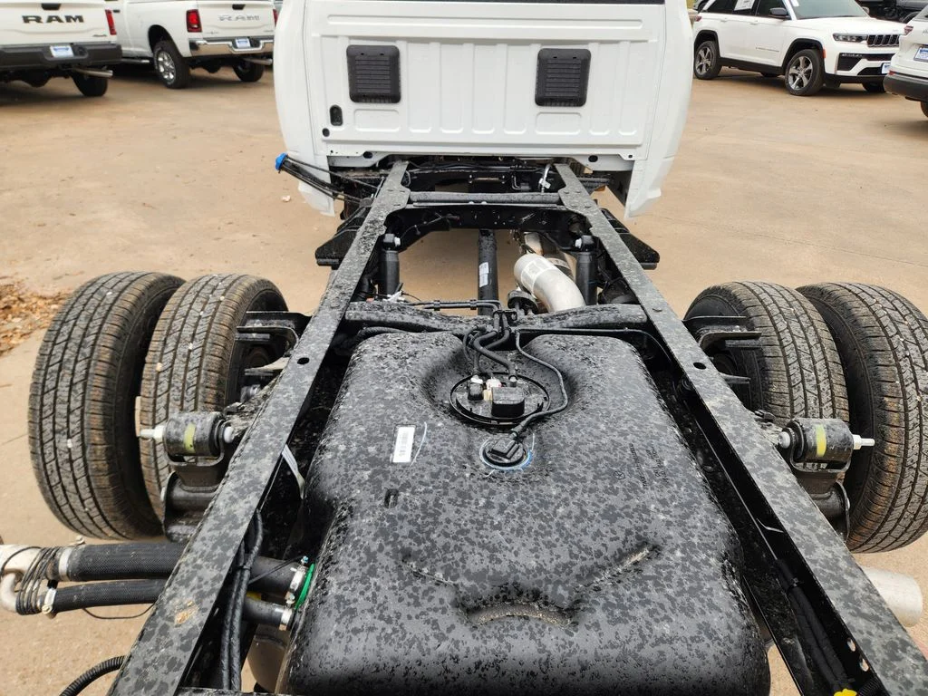 New 2026 Bright White Clearcoat RAM Tradesman image 22