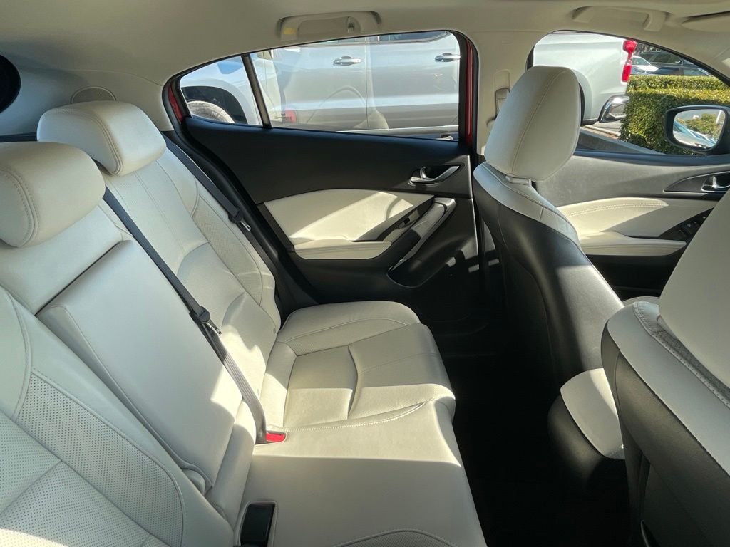 Used 2017 Red Metallic Mazda Grand Touring image 10