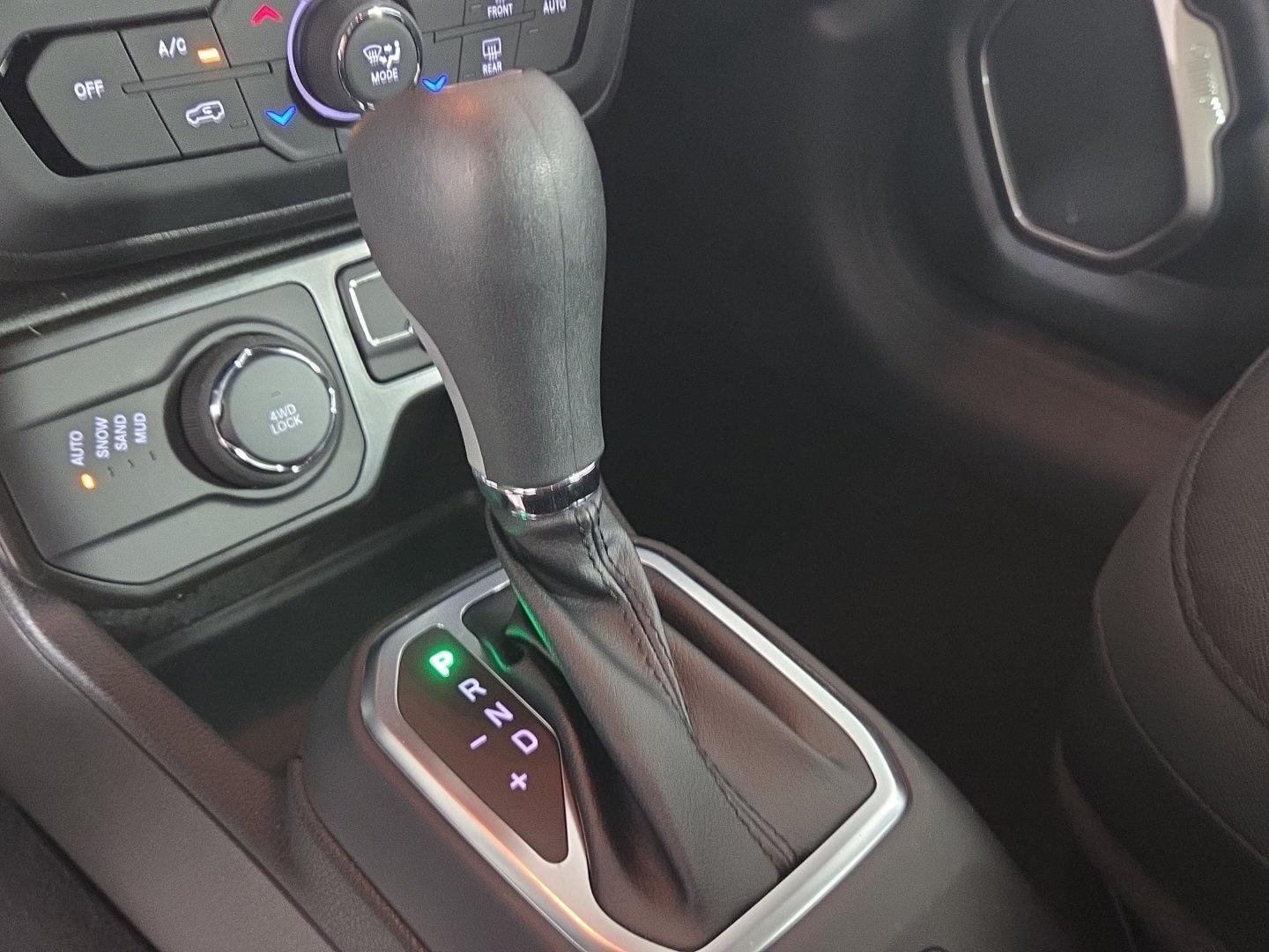 Used 2023 Graphite Gray Jeep Latitude image 13