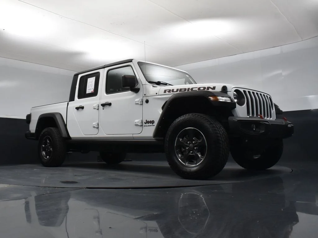 Used 2023 Bright White Clearcoat Jeep Rubicon image 28