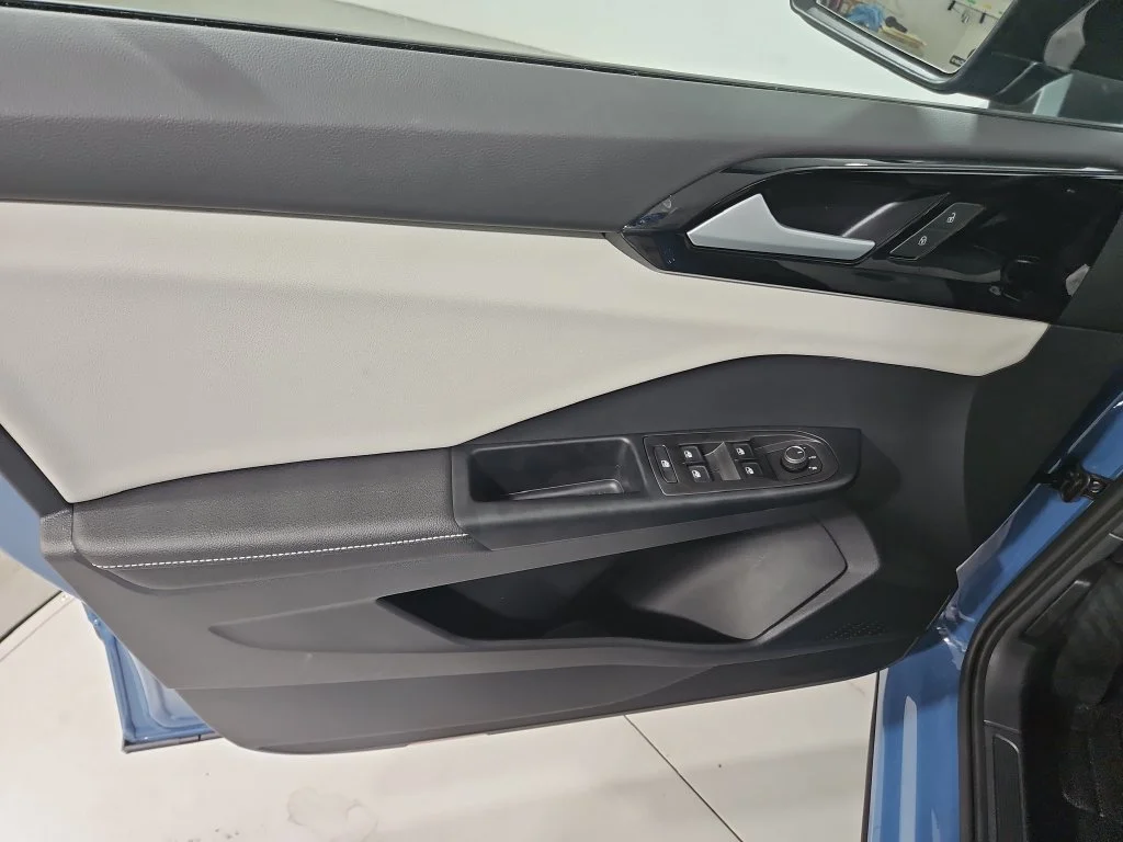 New 2027 Blue Volkswagen 1.5T S image 10