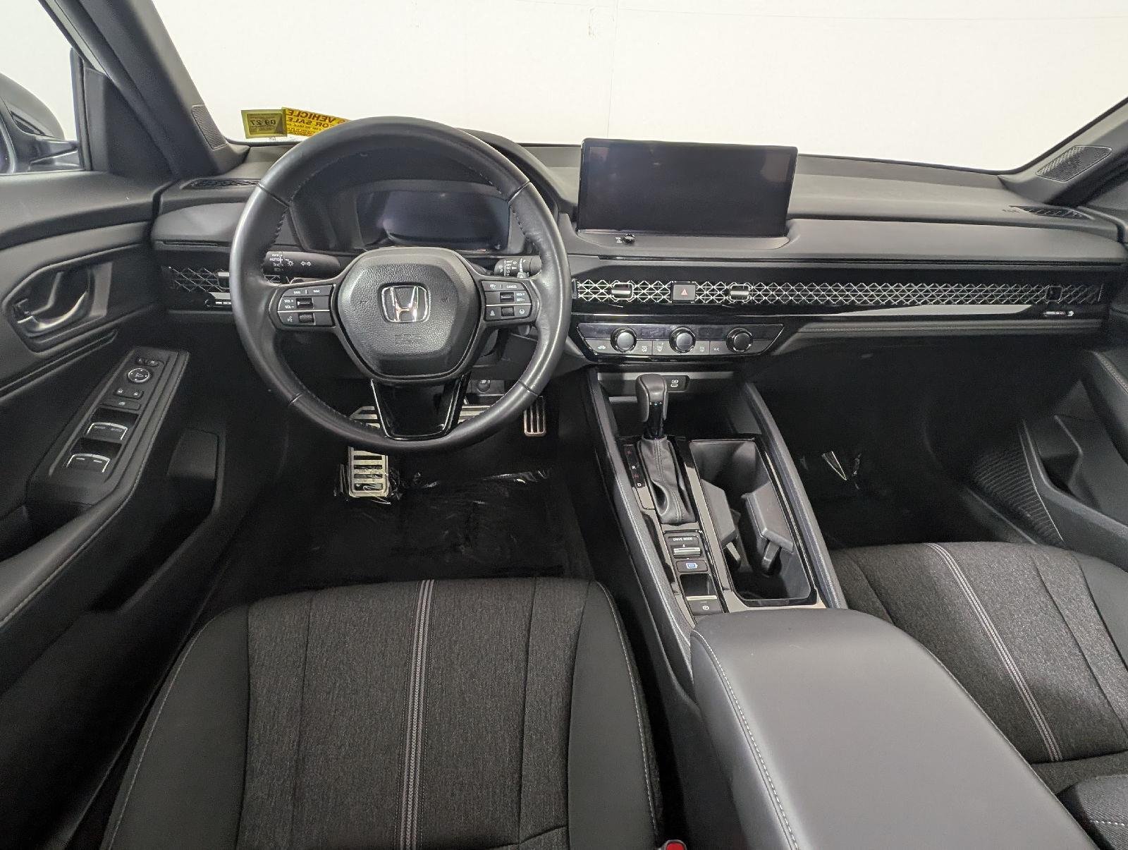 Used 2024 Platinum White Pearl Honda Sport image 19
