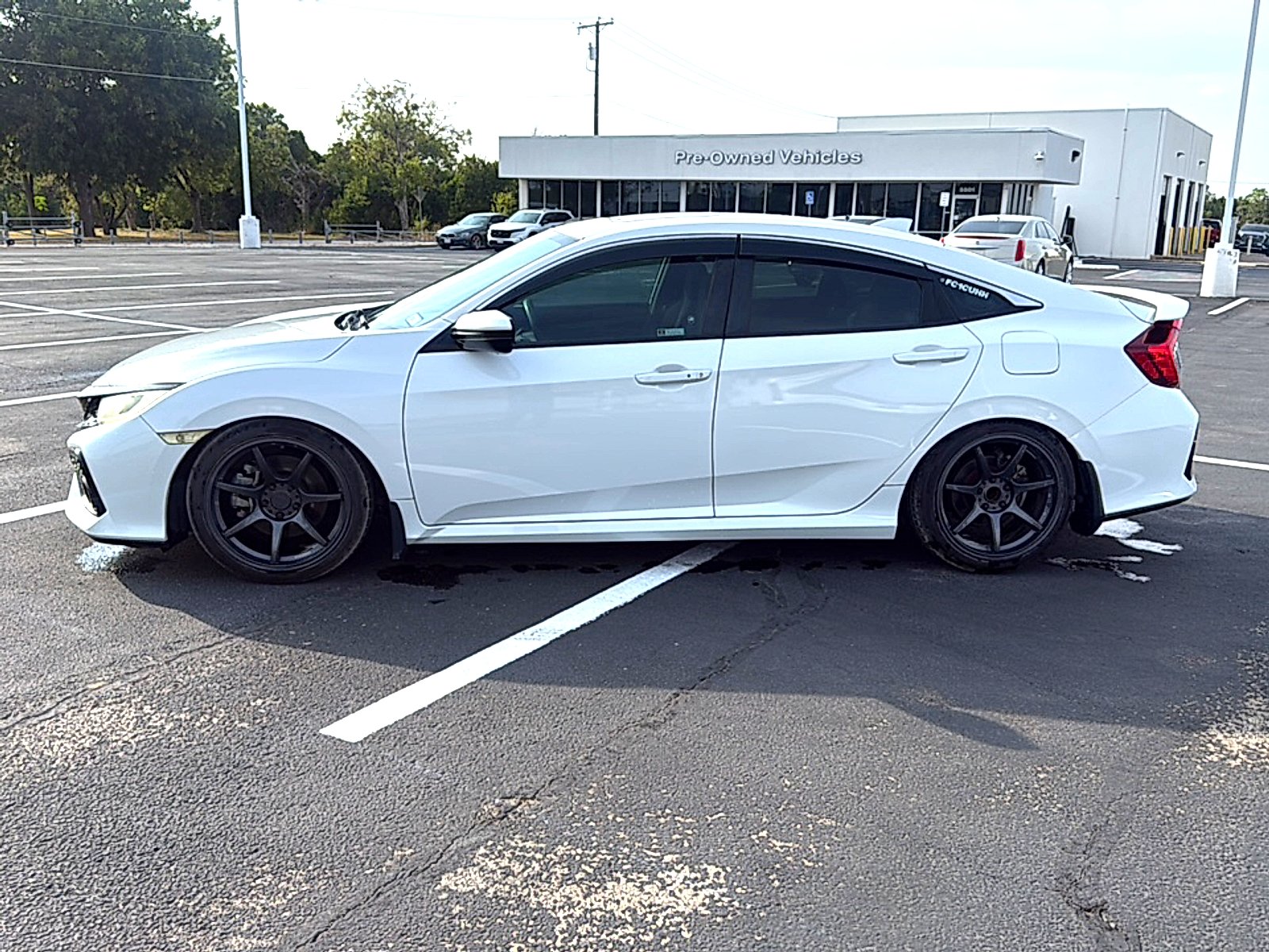 Used 2019 Platinum White Pearl Honda  image 5