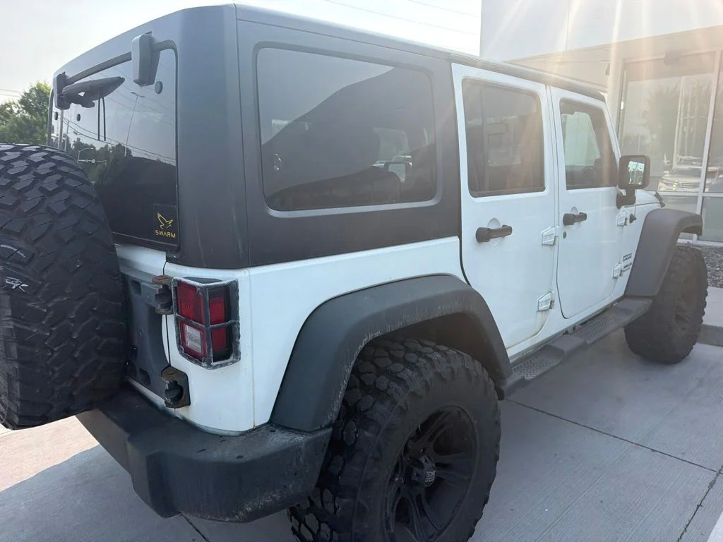 Used 2014 White Jeep Unlimited Sport image 6
