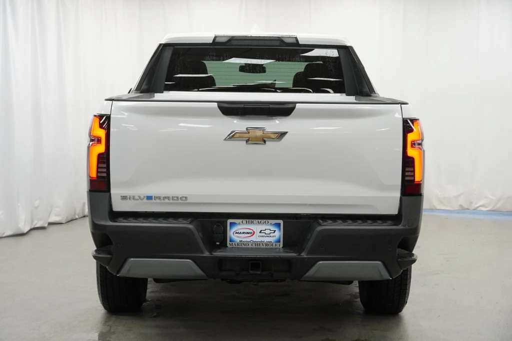 New 2026 Summit White Chevrolet LT - Extended Range image 33