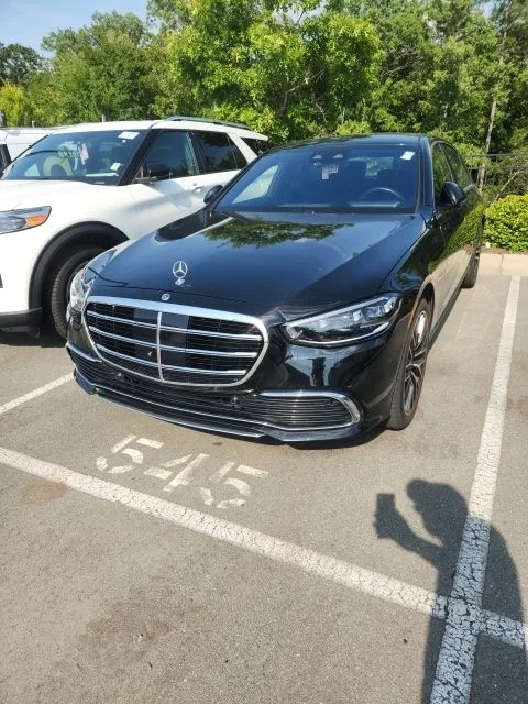 Used 2022 Black Mercedes-Benz S 580 image 1