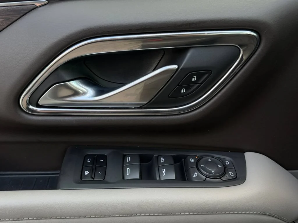 Used 2022 Summit White Chevrolet LT image 28