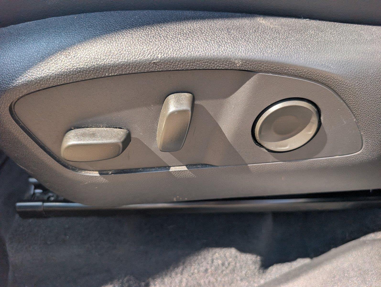 Used 2026 Summit White Buick Preferred image 14