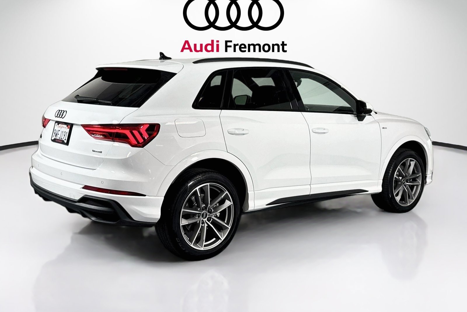 Used 2025  Audi S line Premium image 5