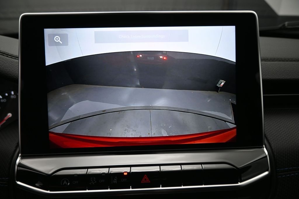 New 2026 Red Hot Pearlcoat Jeep Latitude image 30