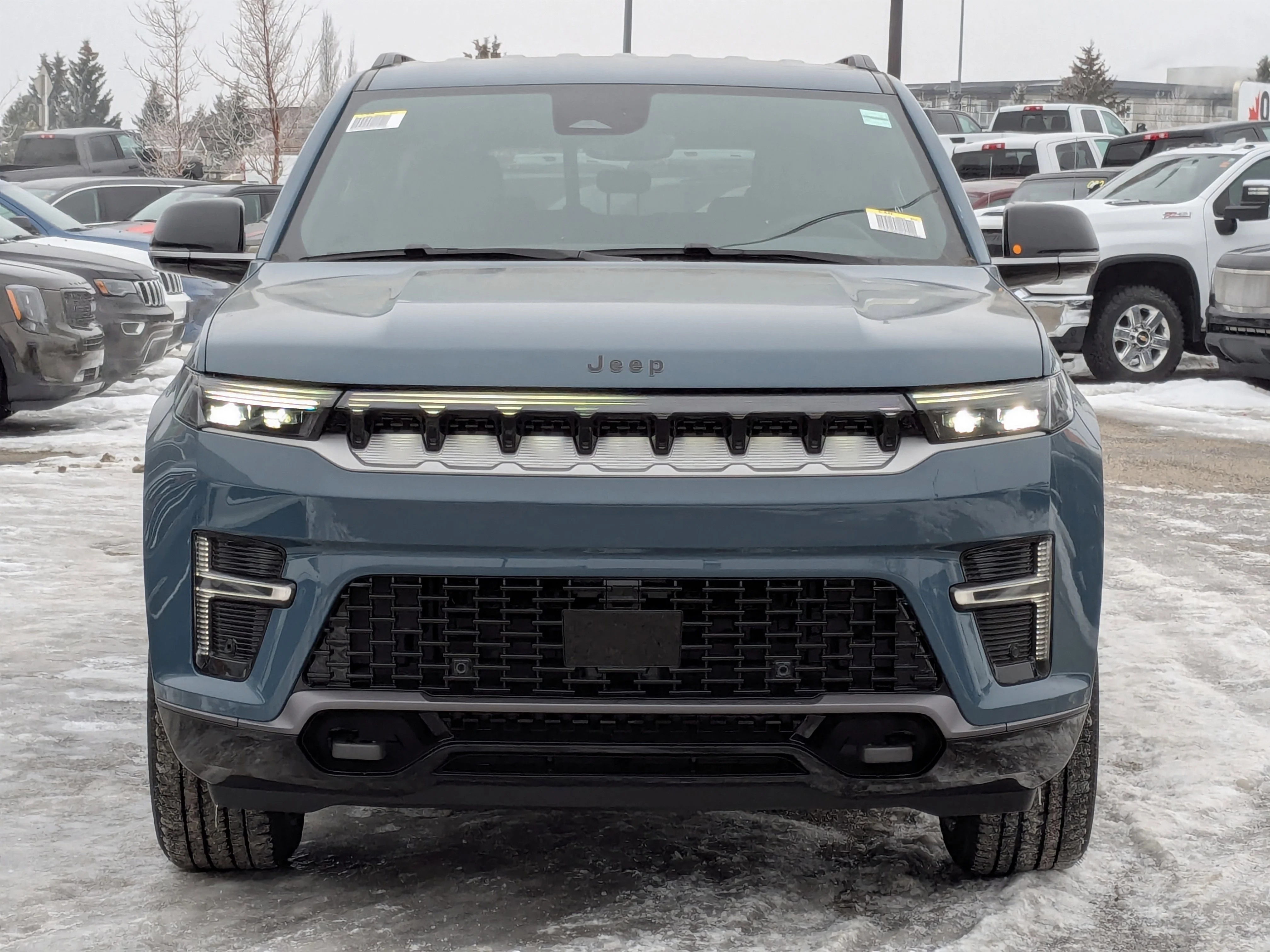 New 2026 Blue Jeep L - Hurricane SO Turbo - 8-Pass Seating - HD Trailer Tow - 12 Display - Vent Seats & More! image 3